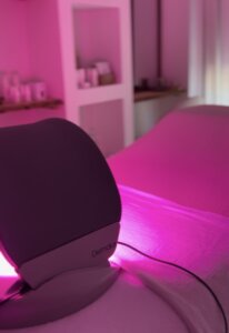 Photothérapie LED : la lumière au service de votre beauté